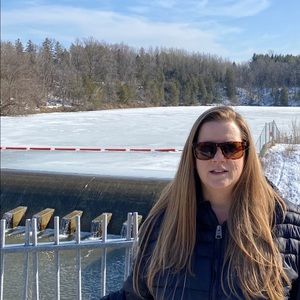 Meet your Posher, Anji